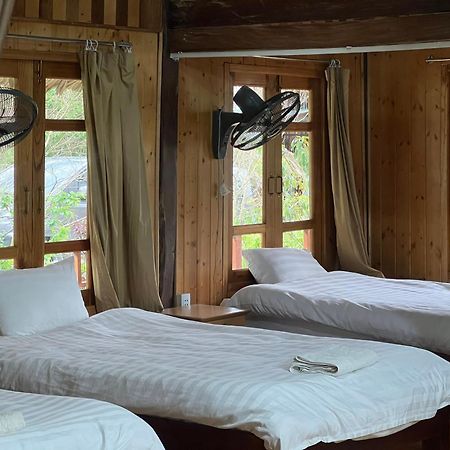 Tom'S Du Gia Homestay Lang Cac Exterior photo