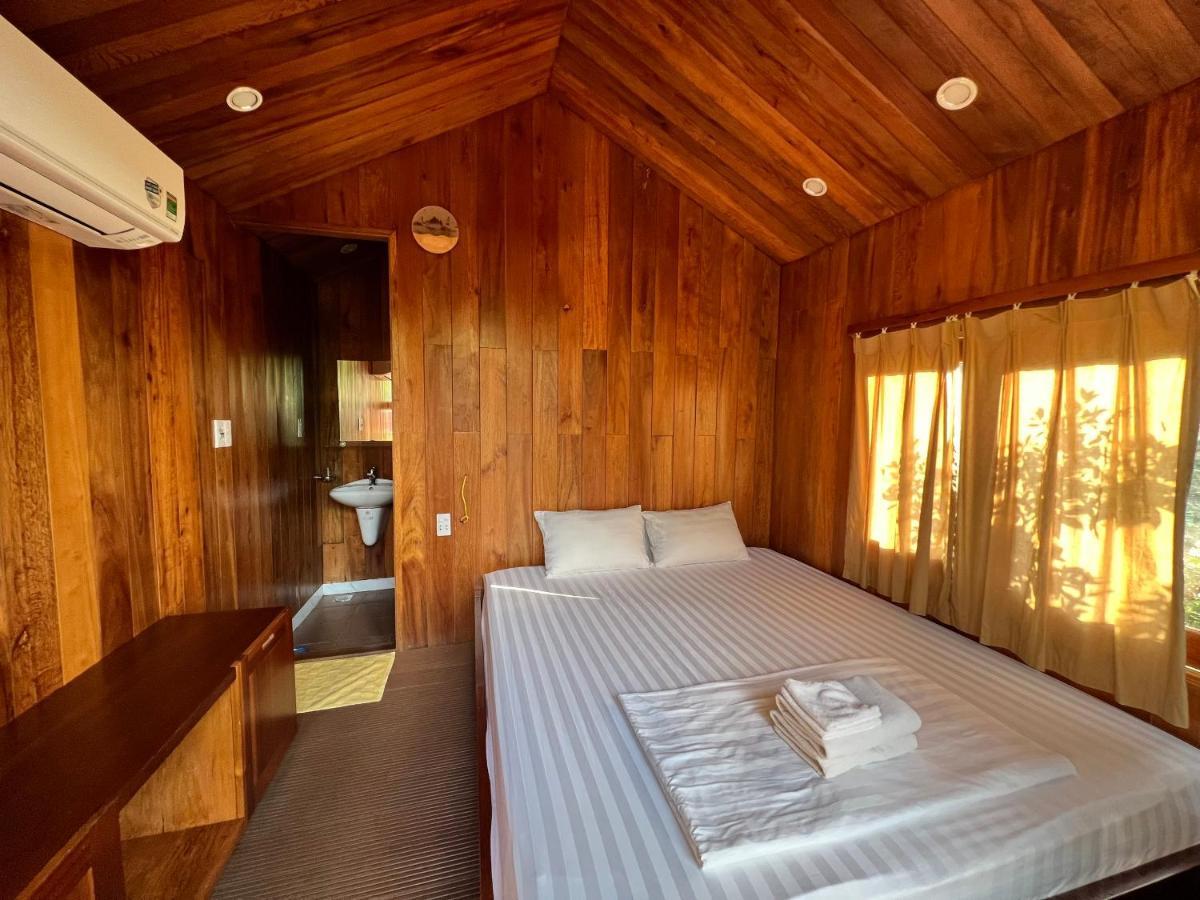 Tom'S Du Gia Homestay Lang Cac Exterior photo