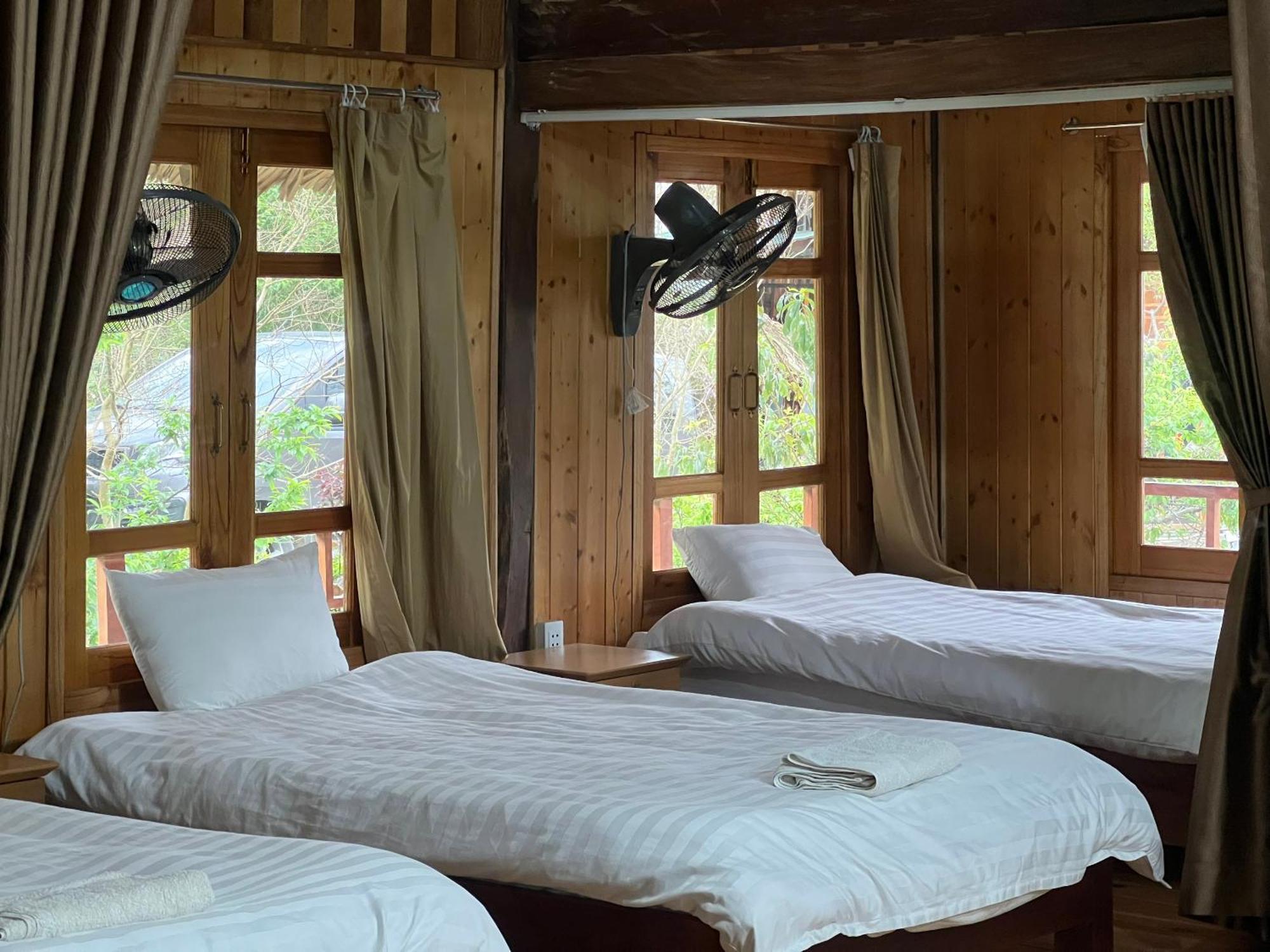 Tom'S Du Gia Homestay Lang Cac Exterior photo